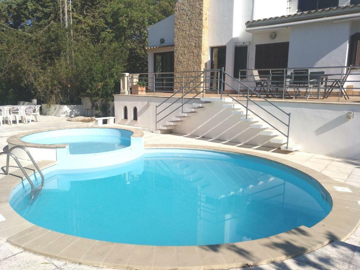 Bon Jardi Villa *